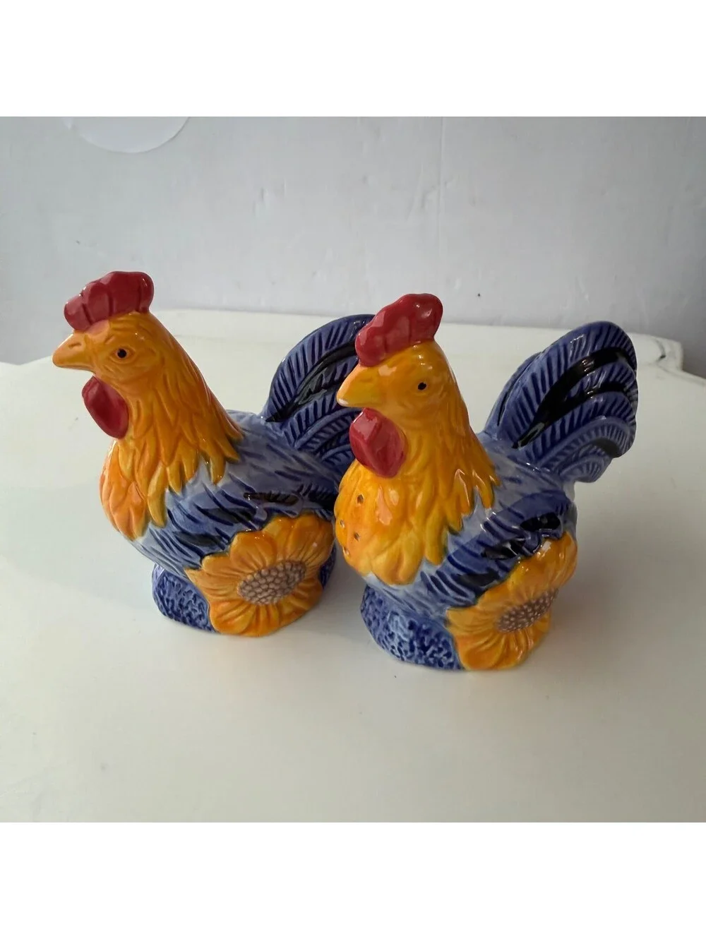 Vintage Avon The Provencal Collection Rooster Salt & Pepper Shakers D-13